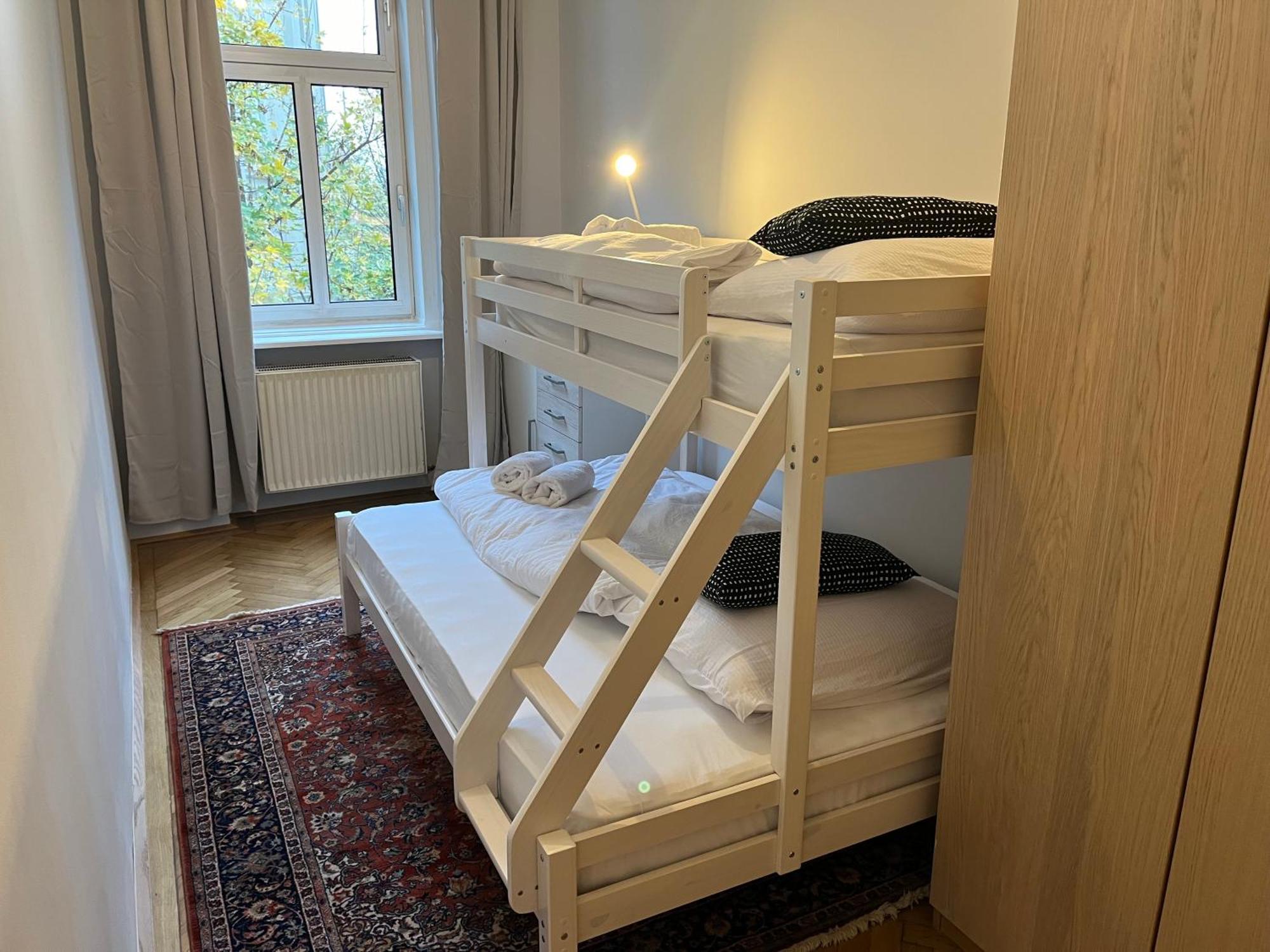 Grosszuegiger Wiener Altbau Gleich Neben Schoenbrunn Bagian luar foto