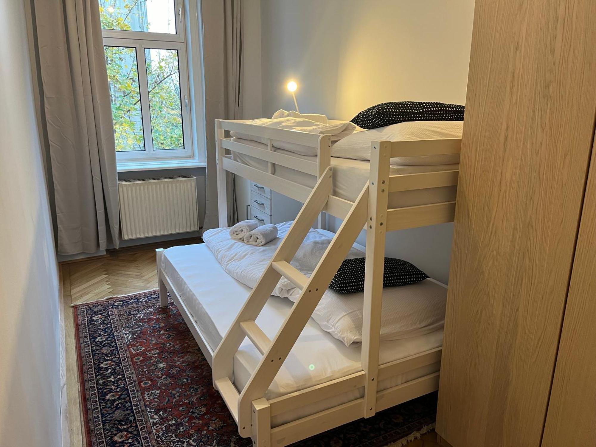 Grosszuegiger Wiener Altbau Gleich Neben Schoenbrunn Bagian luar foto